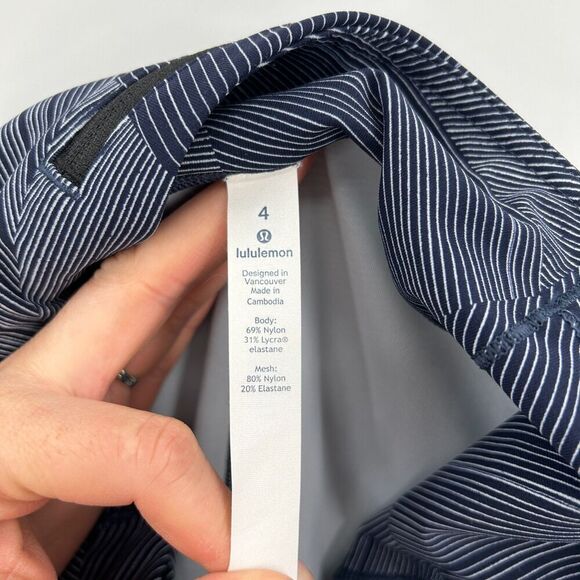 LULULEMON Speed Up Crop 21" Blue White Stripe Design Workout Leggings Size 4 - Picture 15 of 15